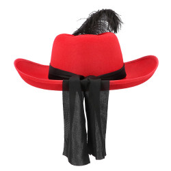 Červený mušketýrský klobouk s peřím